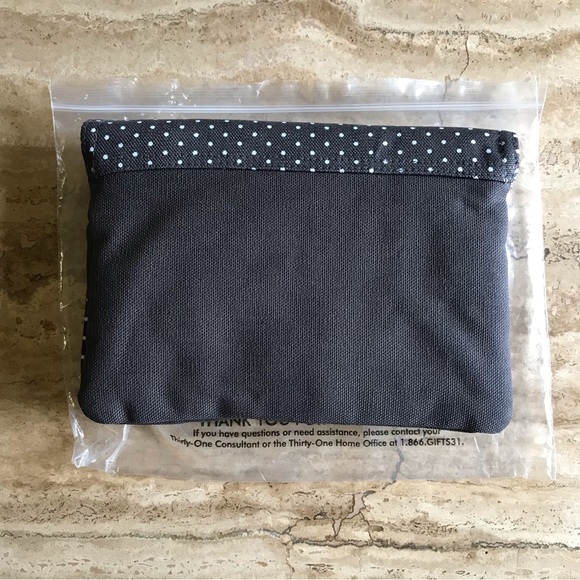 Thirty One Double Up Crossbody-City Charcoal Swiss Dot - Picture 10 of 11